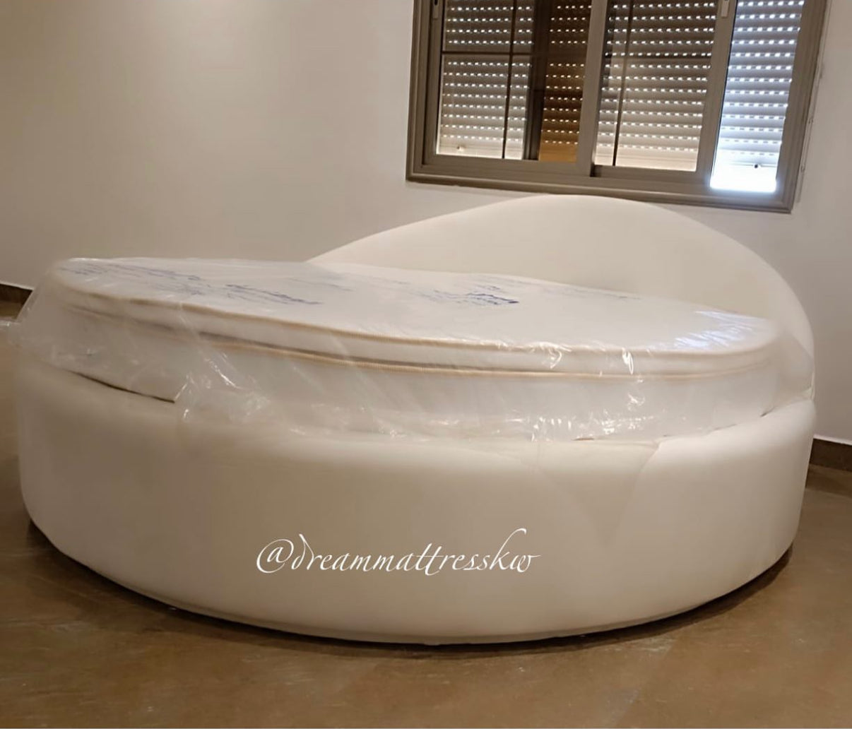 Moon Round Bed