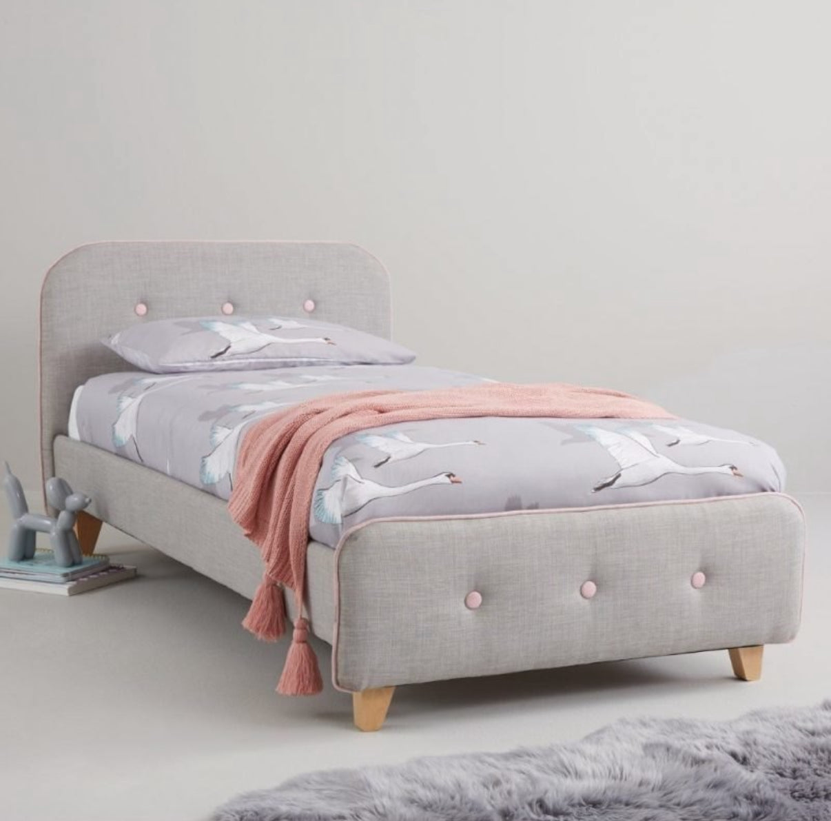 Vigo bed