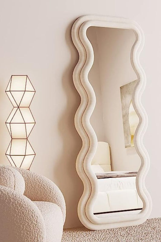 Wavy Mirror