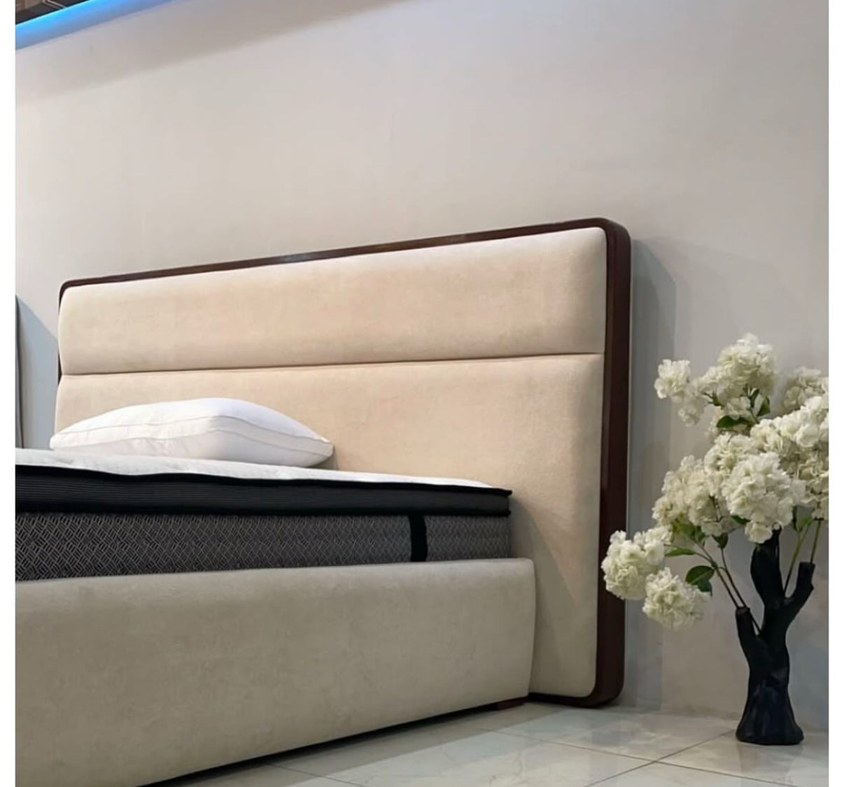 Venice Bed