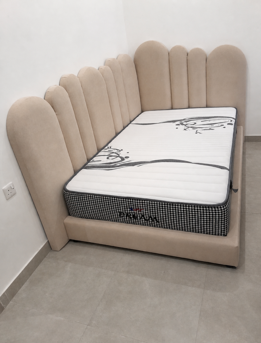 Napville bed