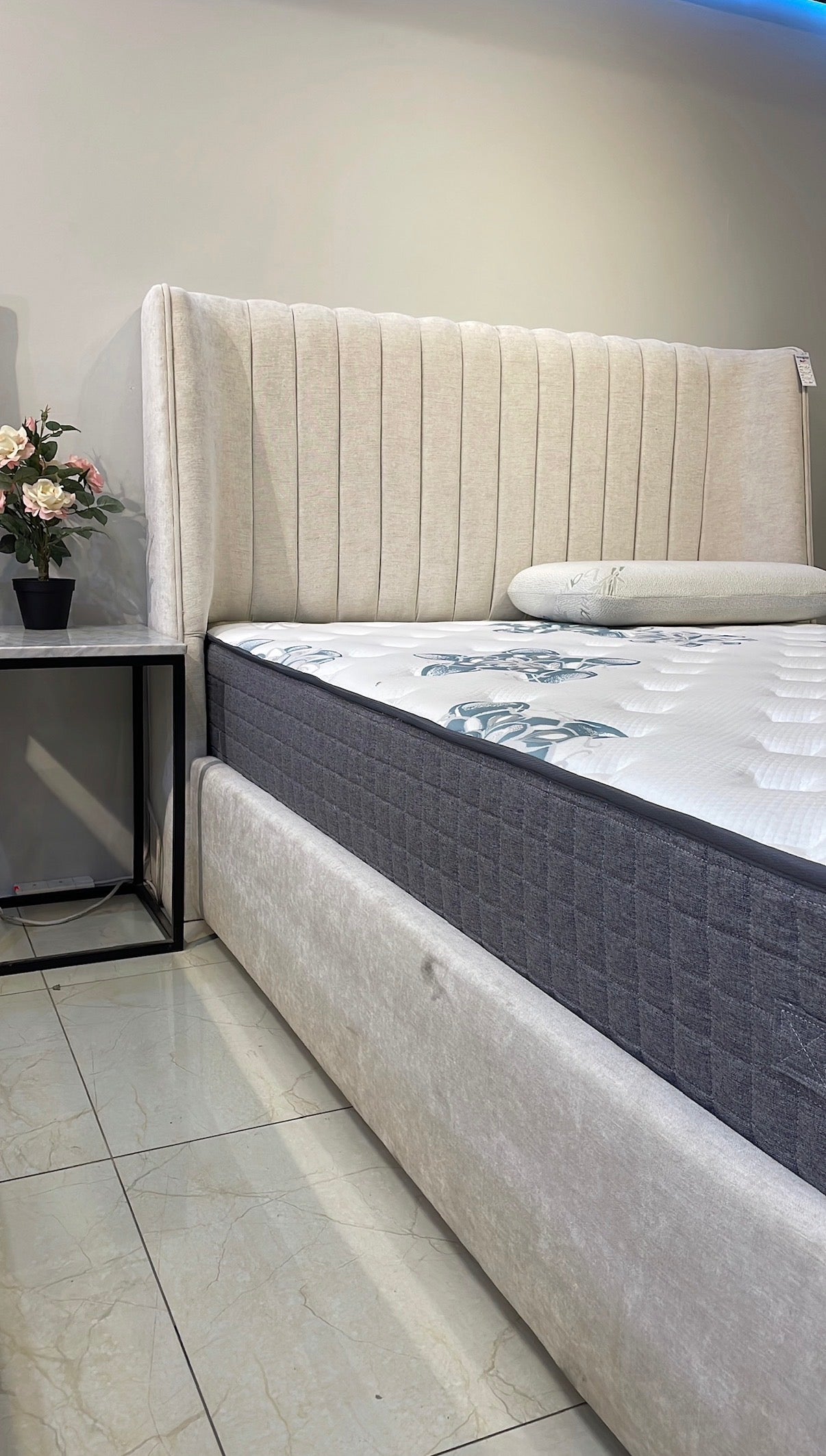 Chloé bed