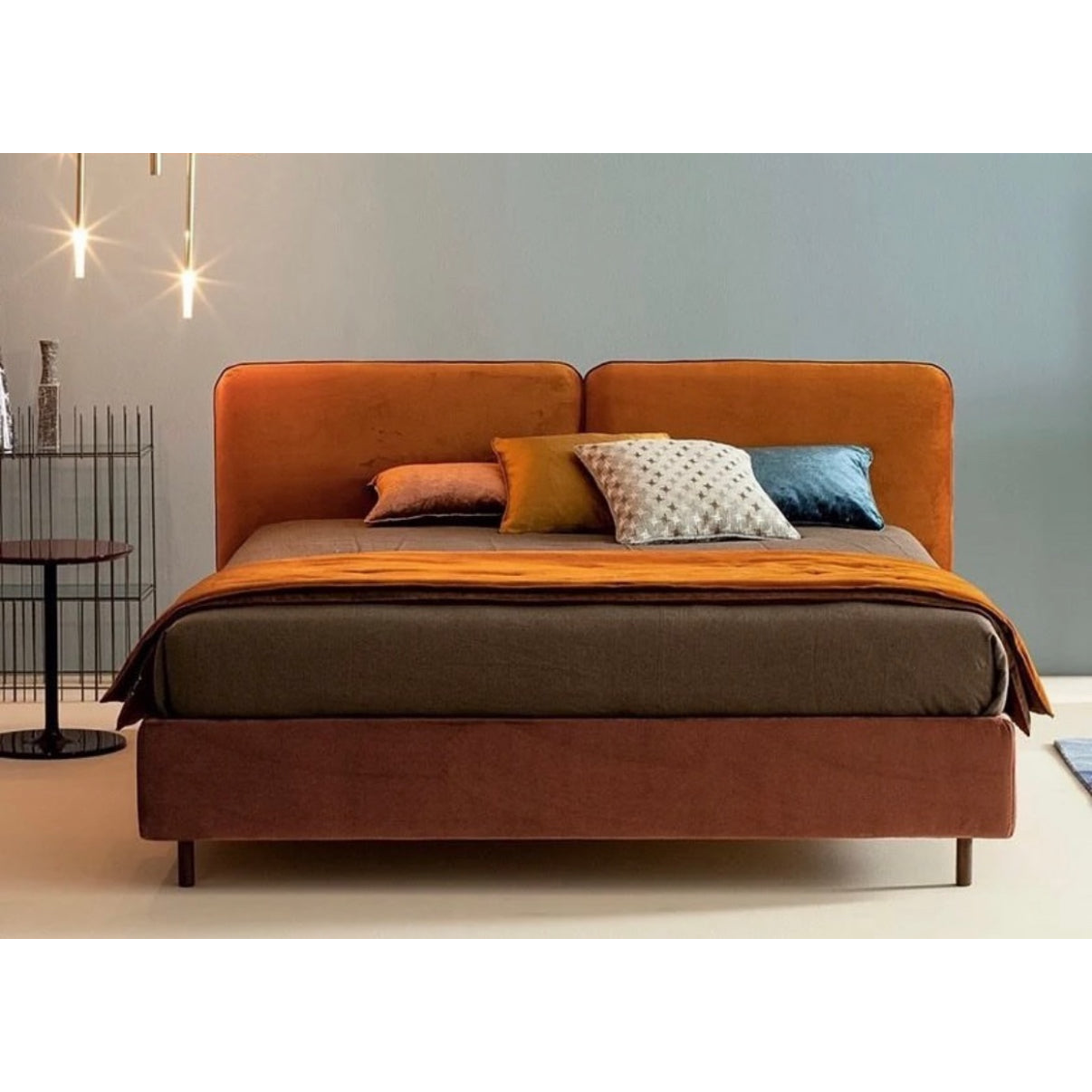 Levi bed