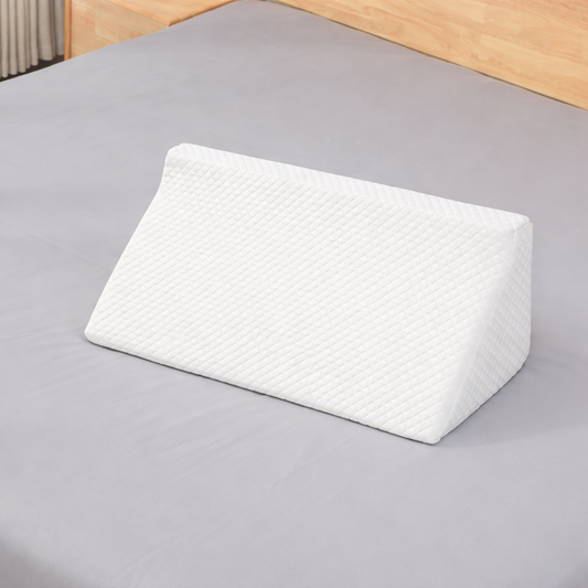 Side sleeping wedge pillow