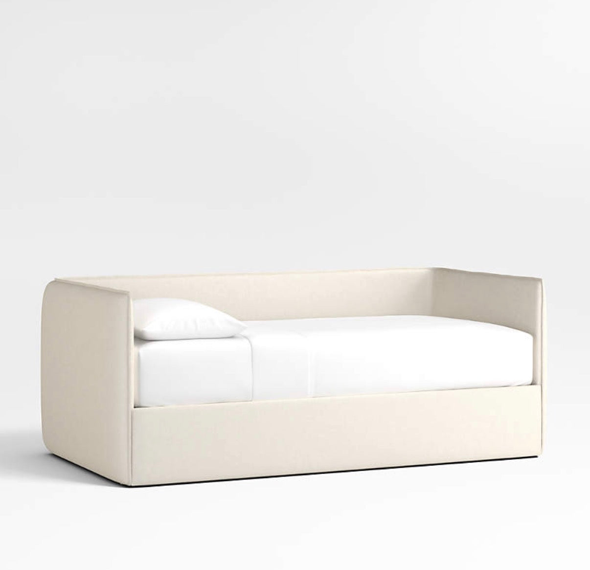 Little dreams bed